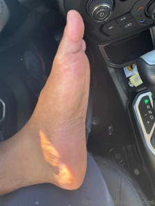 A bunch of car feet for you to get off to part 6