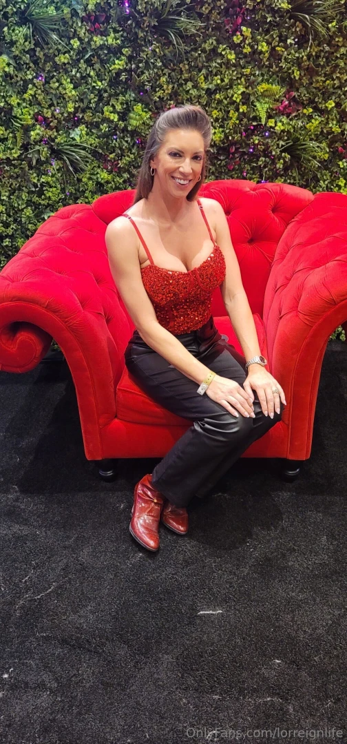 A few bts photos of a few of the shoots i did while traveling last part 6 