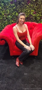 A few bts photos of a few of the shoots i did while traveling last part 6