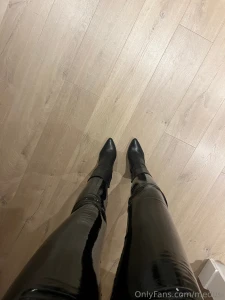 Im dressing up but still my messages are getting ignored