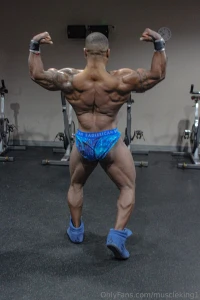 Back biceps pose and some abs goodnight muscle bbc