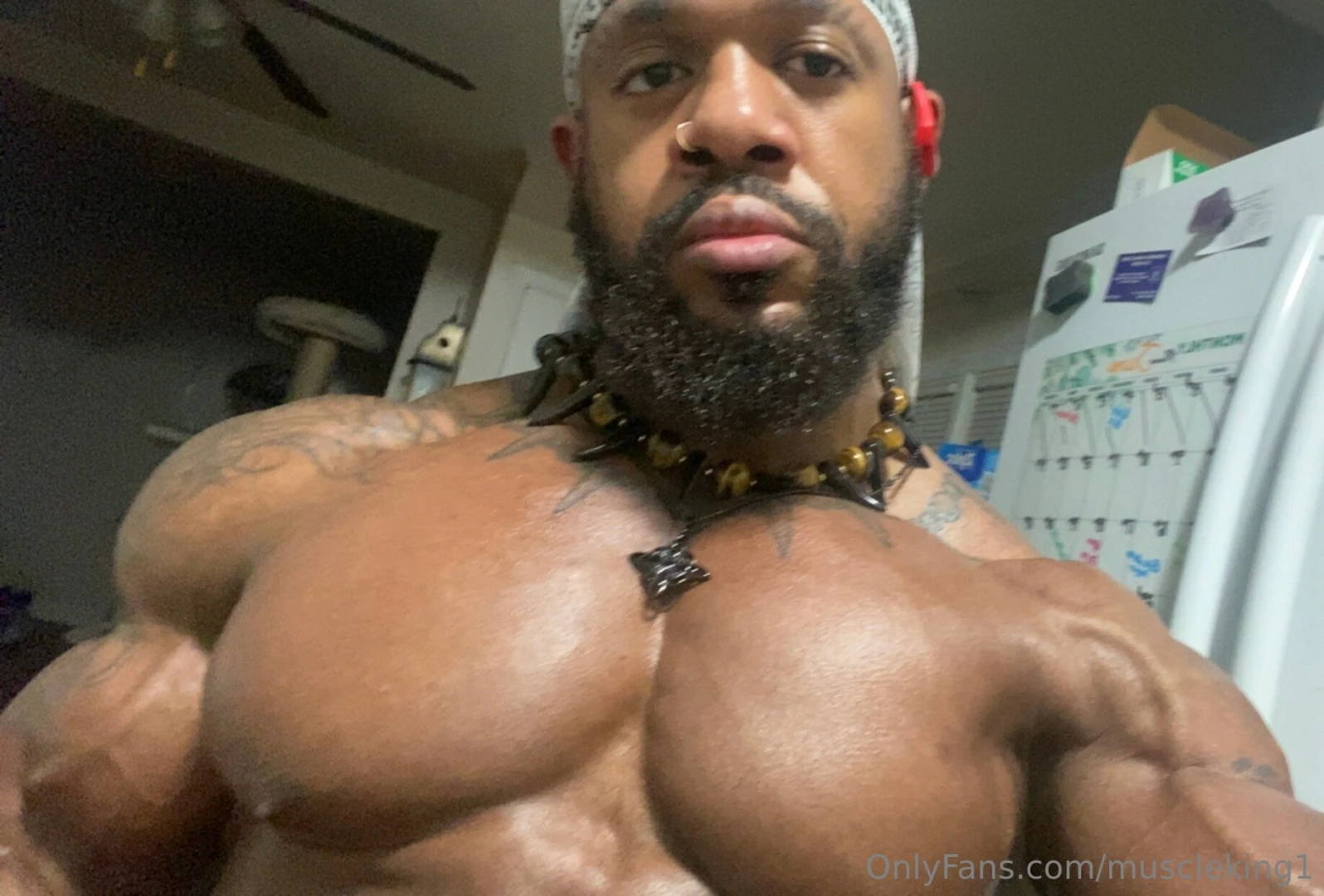 Random selfie and good vibes post i hope your day is as amazing as you 