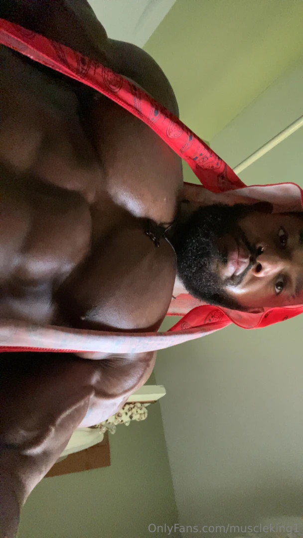 Good morning from your muscle daddy bodybuilder muscledaddy goodvibes 