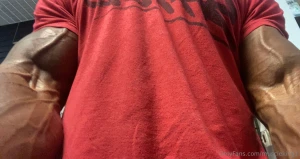 Would you taste my pumped up veins muscledaddy bodybuilder happypride