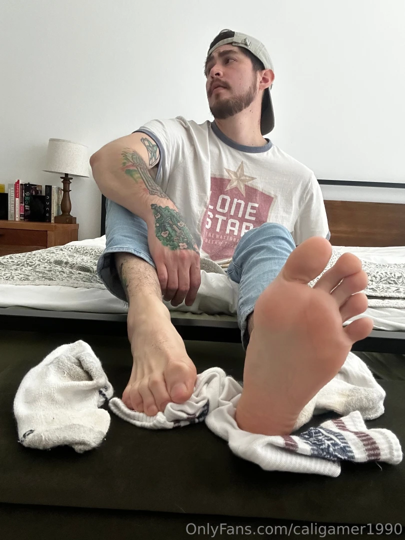 Doubling up on two pairs of smelly socks today i couldn t help but part 7 