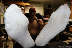 Someone clean these dirty feet for me