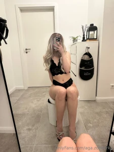 Wyobra sobie ty jeste w pracy a ja sprz tam mieszkanie i mam na sobie part 1