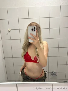 Szybko zrobi em dla was ma e zdj cie w toalecie podczas nabo e stwa je