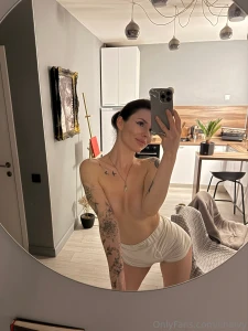 I want to talk to you i m having such a nice quiet evening waiting for