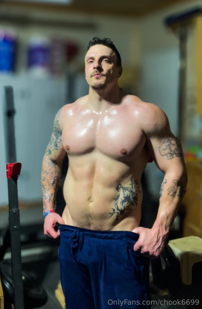 Friday who is partying with me after i get a workout in of course 