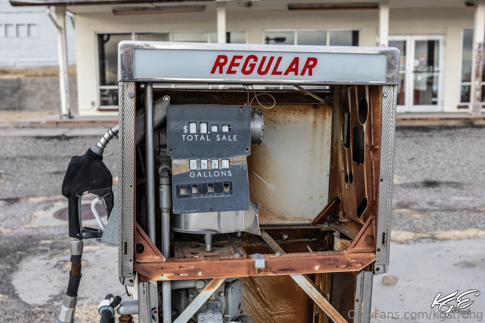 I found this abandoned gas station in wyoming part 4 