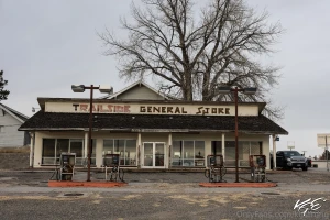 I found this abandoned gas station in wyoming part 1