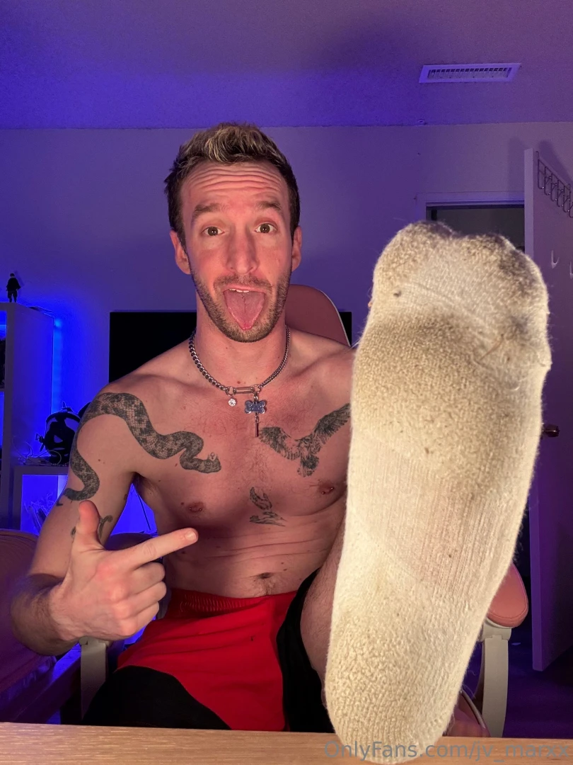 When i pull my socks off when i pull down my shorts the room part 4 