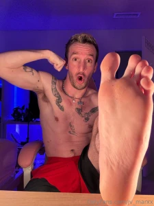 When i pull my socks off when i pull down my shorts the room part 5