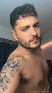 Rainy night and me here bored as usual with insomnia someone to keep