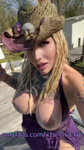 Xzanthia here every glance every curve every smile just for you let s