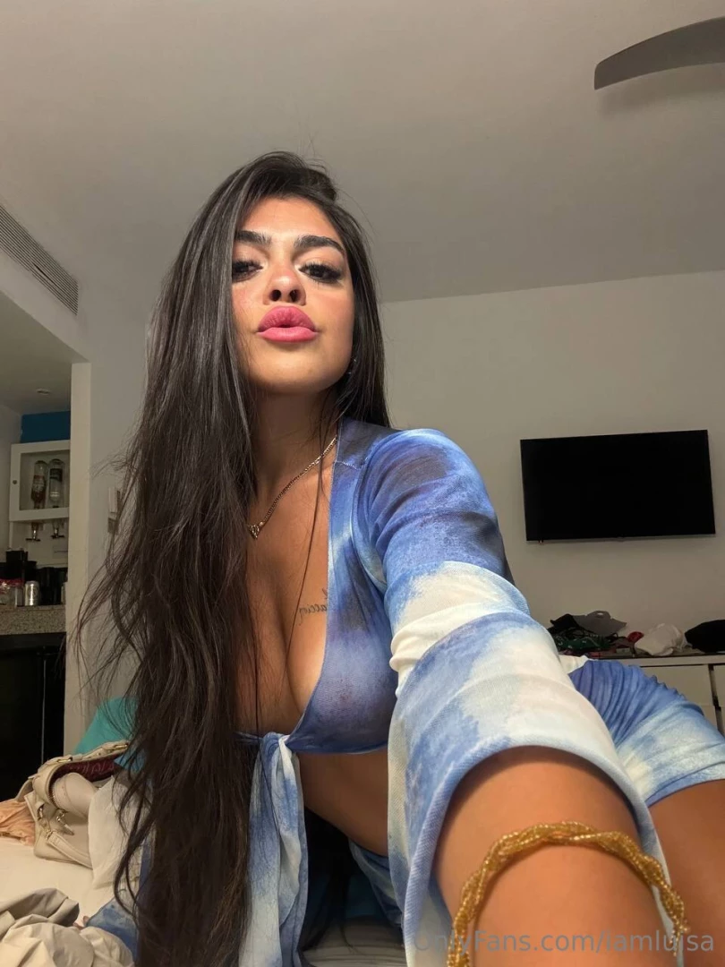 Would you like a nice kiss i have a very special one for you 