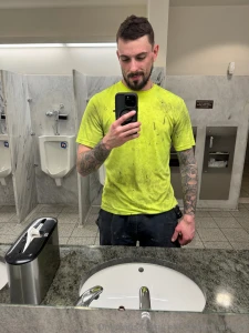 This night shift is gonna be the fuckin death of me someone send