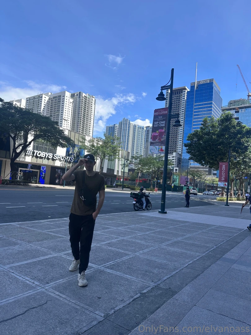 In filipinas send me tip and twerk pack 