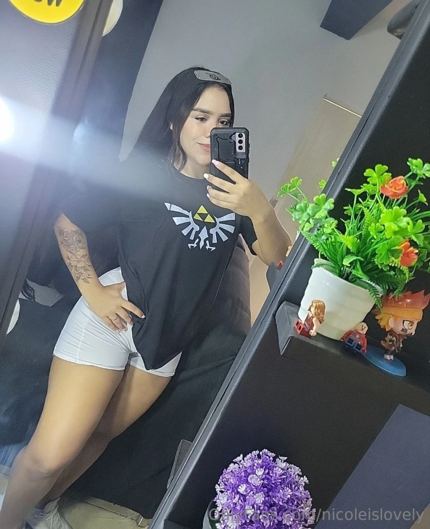 It has an air of mystery that draws emiliasunflower in as if she knows 