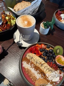 I was just sitting in a caf minding my own business a guy walks up