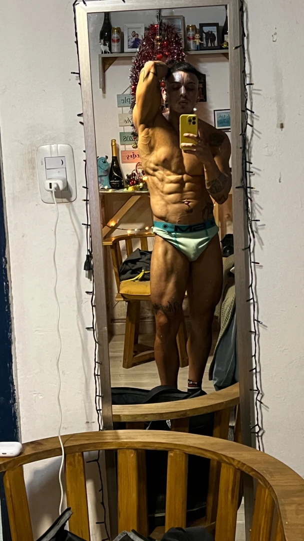 Hello my love tomorrow i debut in my first bodybuilding competition i part 3 