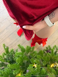 Santa s favorite little elf he loves what im packing in my stocking i part 1