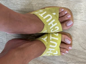 New pedicure available for customs and video chat
