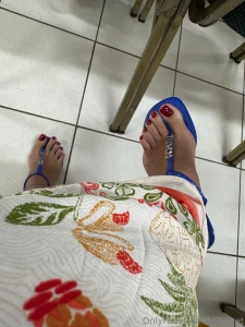 I love thong sandals they sexy as thing panties what do you think