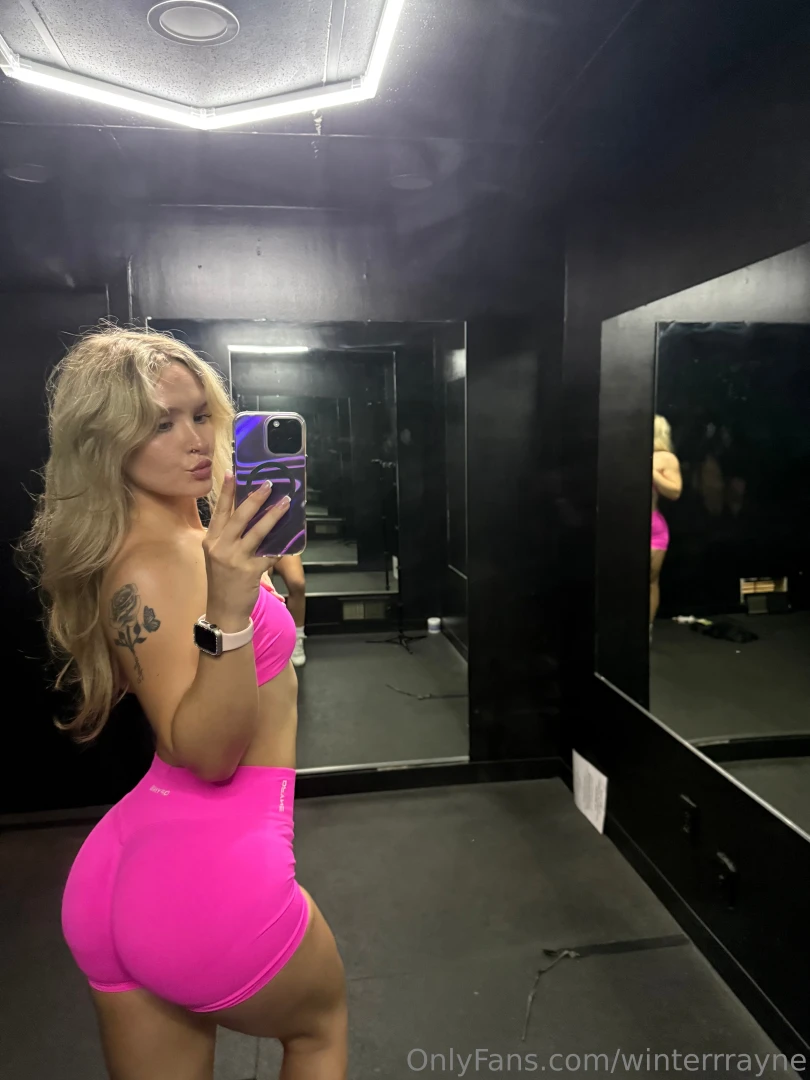 Pretty in pink part 2082 