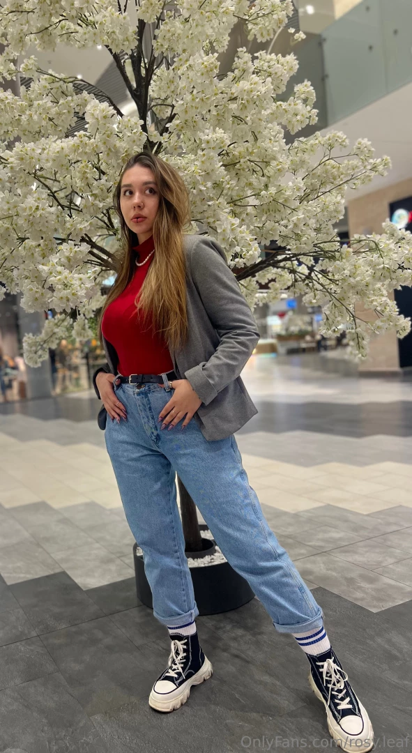 Tell me about your day i m waiting in the dm 