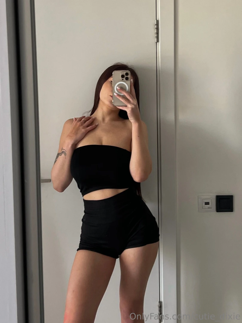 Some mirror selfies part 14 