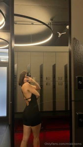 Do i look hot in my gymsuit