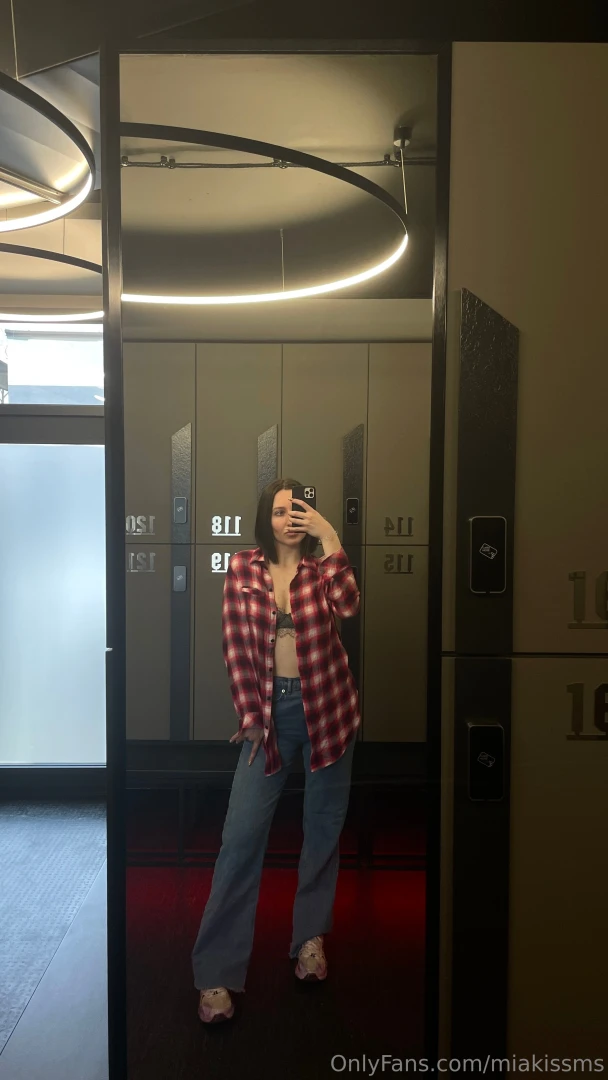 I m back from the gym and my juicy pussy is waiting for you my long 