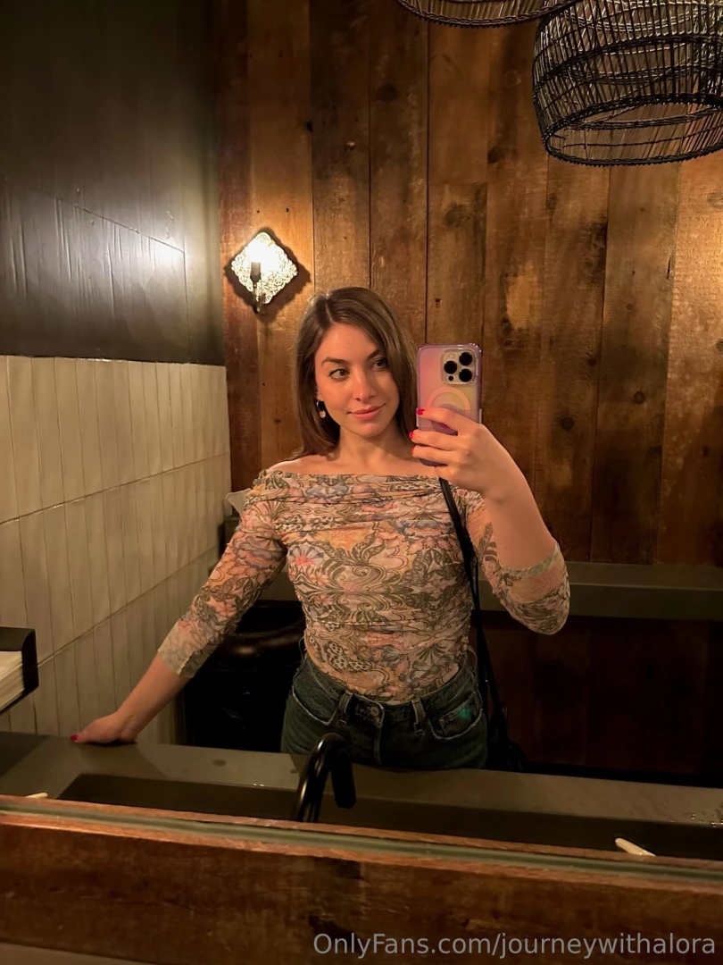 Alright time for the mandatory mirror selfie 