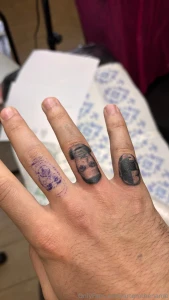 Another video from me where i talk about my tattoos on my fingers in
