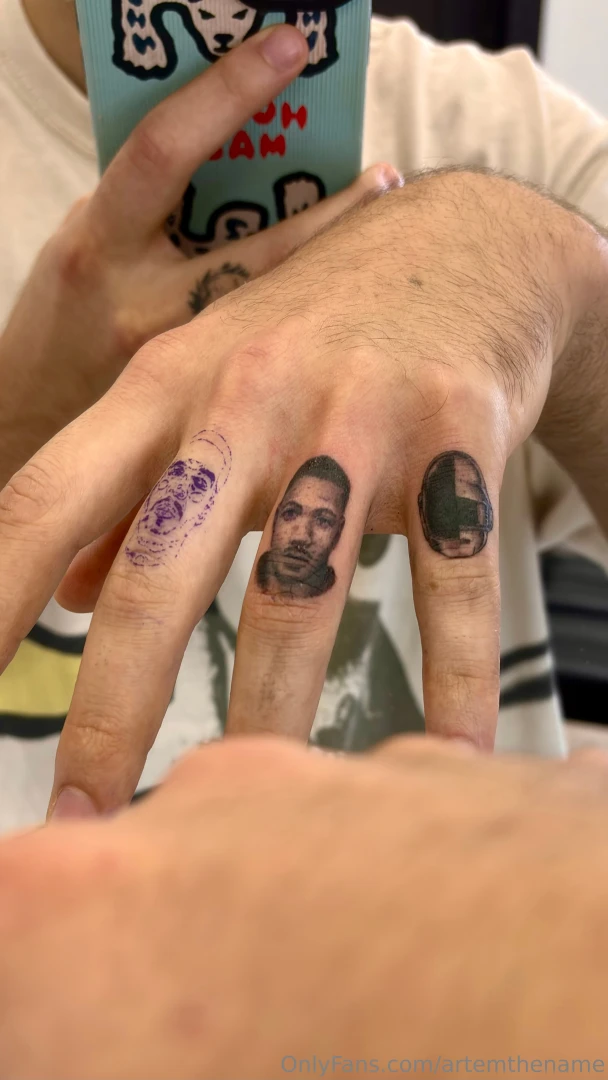 Another video from me where i talk about my tattoos on my fingers in part 2 