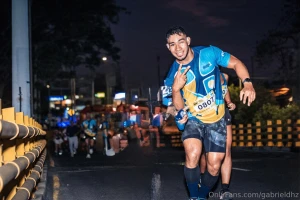 I ran my first 21 km but my shoes were damaged help me get to the part 1