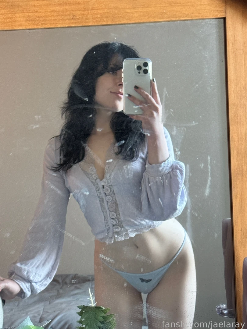 Might as well take dirty pics in the dirty mirror shooting some extra part 2 