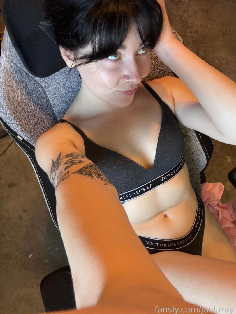 Happy saturday mwah mwah mwah fyp pale curves toned athletic part 5 