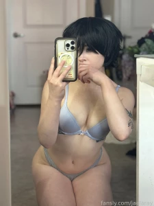 Happy friday cuties i hope you all had a good week i snapped some part 3