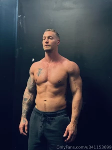 For all the hot moms out there happy mothers day