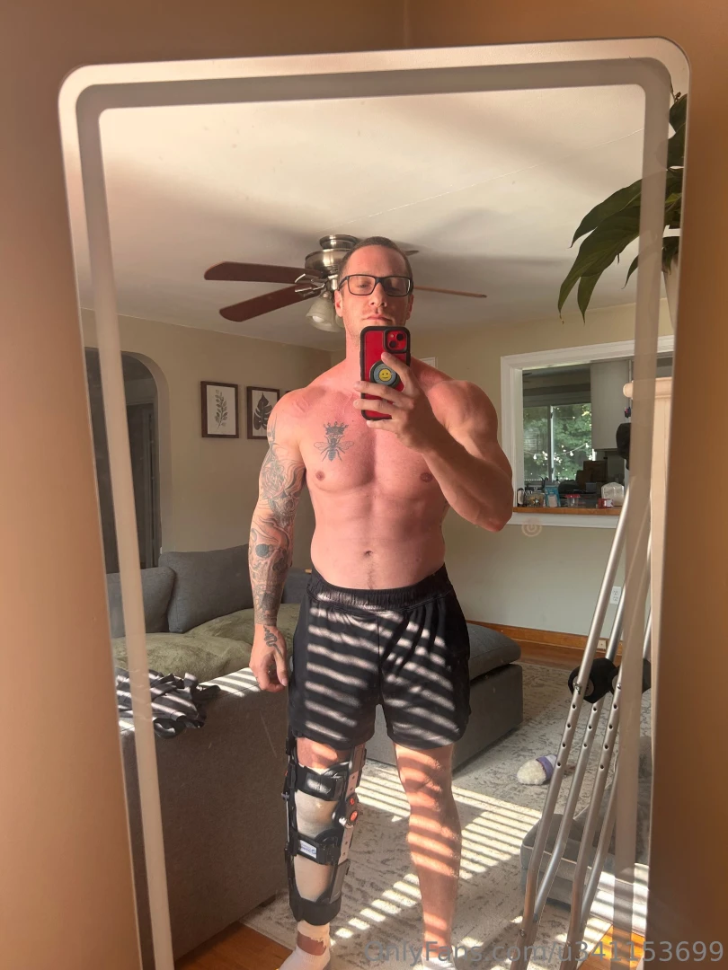 Need my 3rd leg massaged 