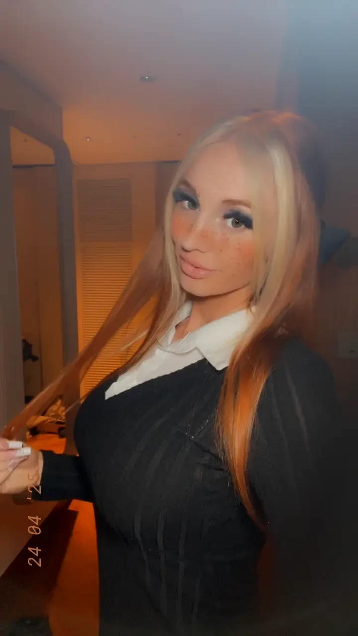 Do you like my blonde or do i need to go back to a full ginger 