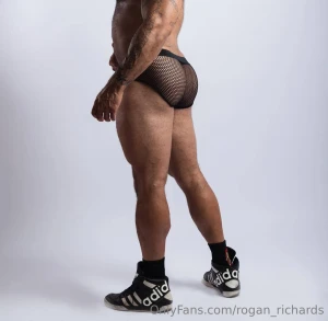 Drop that ghetto blaster them my old famous kicks part 1