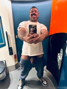 I smell sack sweat and cock cheese