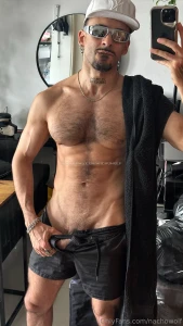 Ta lindo el calorcito no the hot wheather s nice isnt it part 1