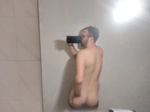 I always show you my front side but what about my back side do you