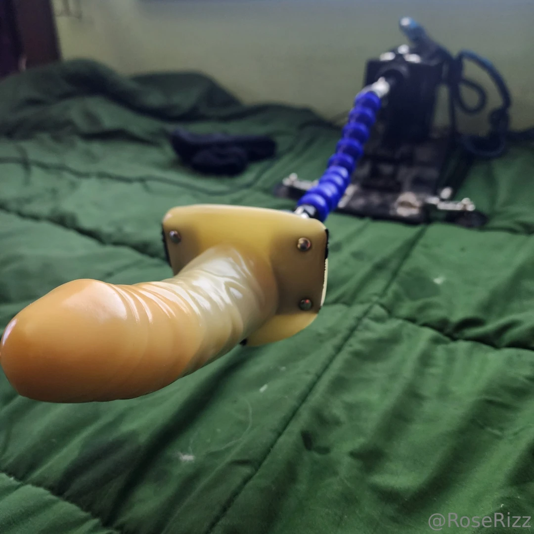 Wanna see me use this find me on cb right now roserizz 