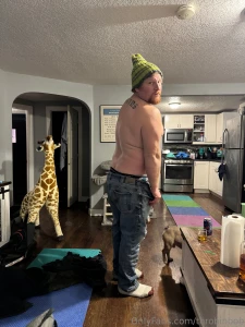 I ve been working hard lately so i did a little strip for ya there is